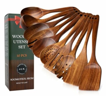 Set of 10 wooden kitchen utensils with packaging box.